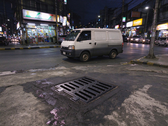 road-drain-grate